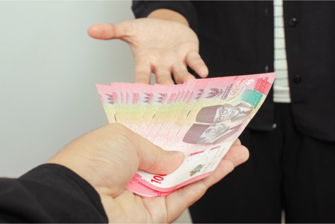 
					Ilustrasi BSU 2025. Penerima BSU 2025 cair. Masyarakat kini bisa cek status penerima BSU dengan NIK lewat aplikasi PosPay