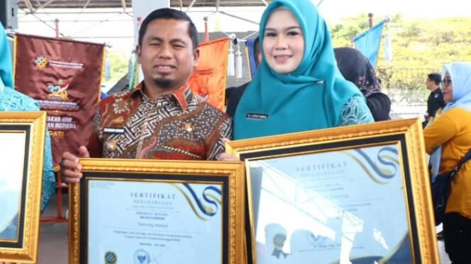 
					Parepare Berjaya! Wali Kota Raih Penghargaan Bergengsi dari BKKBN di Harganas ke-32